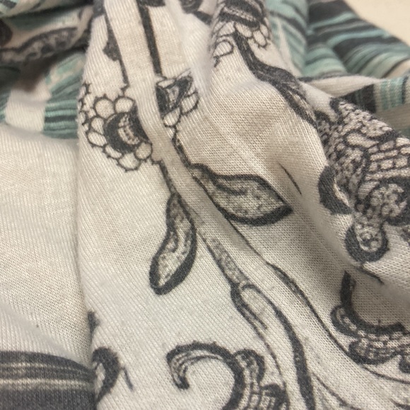 Espresso Floral Tank top - Picture 7 of 7